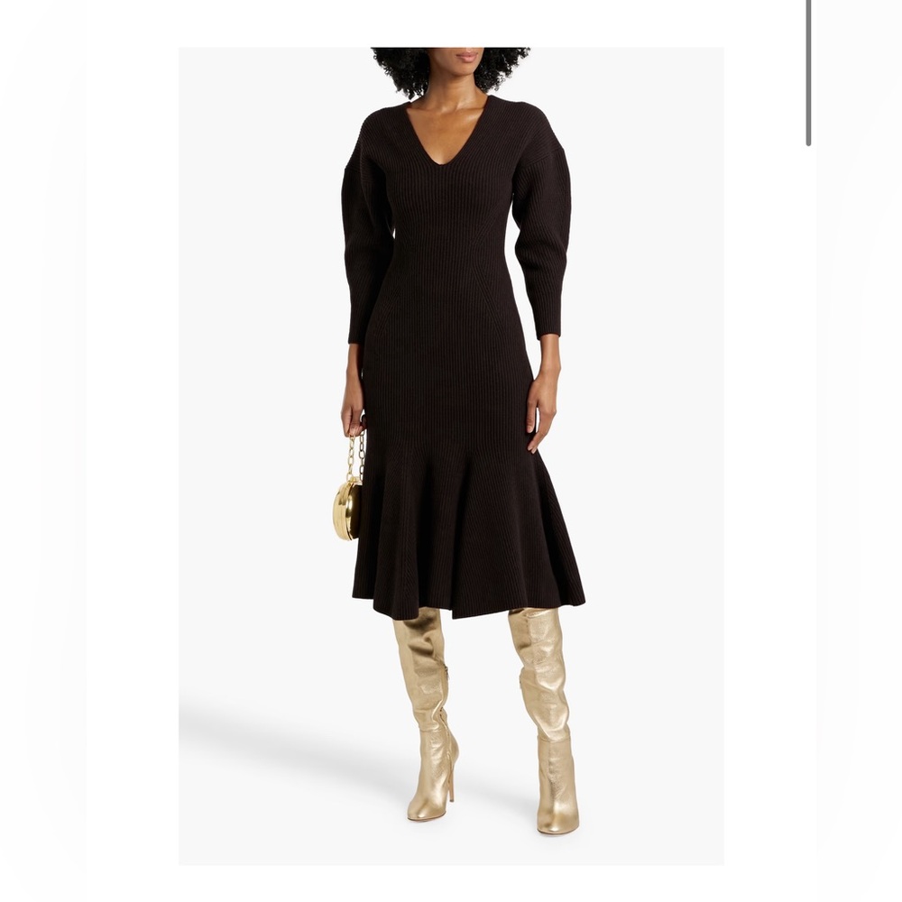 Alexander McQueen Flared ribbed wool and cashmere-blend midi dress